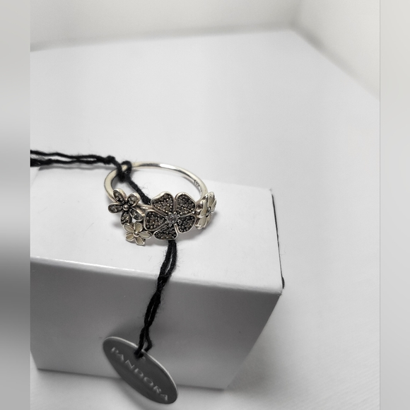 PANDORA Shimmering Bouquet .925 Sterling Silver Ring - Picture 4 of 13